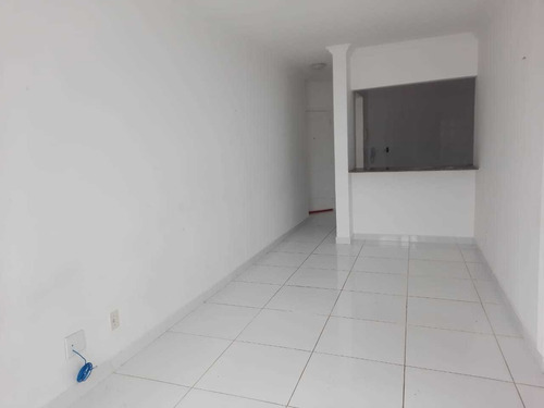 Imagem 7 de 14 de Apartamento 2 Dormitórios- Frente Mar- Entrada 90 Mil- Amj40