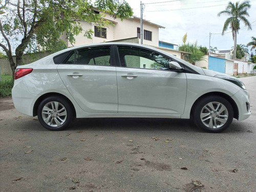 Imagem 5 de 14 de Hyundai Hb20s 1.6 Premium 16v Flex 4p Manual