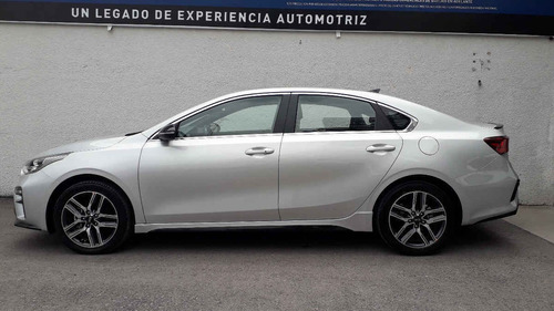 Imagen 2 de 15 de Kia Forte Sedan 2020 4p Gt Line, 2.0 L Mpi Atkinson Ta6,