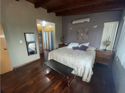 Se Alquila Casa 360m2 5h+s/4b+s/4pe Lomas De La Lagunita