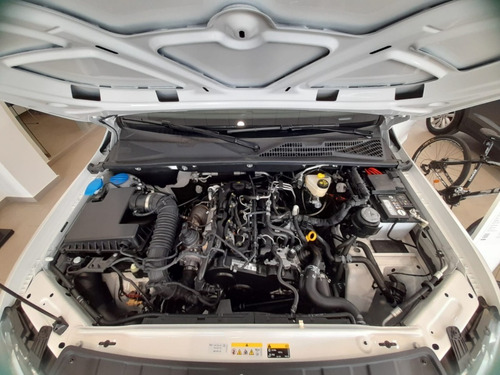 Imagen 13 de 25 de Volkswagen Amarok Trendline 140cv 4x2 Mt Stock 2023 Sb