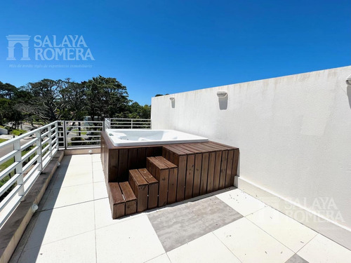 Imagen 9 de 14 de Venta Penthouse - 1 Dormitorio- Excelente Parrillero Con Terraza Punta Del Este Sap4211941