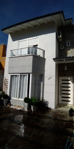 Casa Em Hípica Com 3 Dormitórios - Mi269453