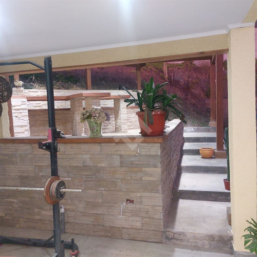 Casa En Venta De 3 Dorm. En La Florida