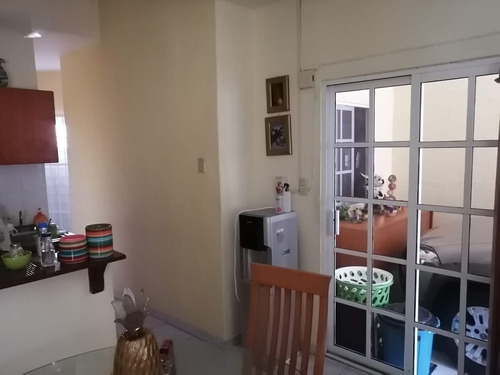 Imagen 5 de 12 de Casa De Dos Niveles En Venta En Fracc. Reforma, Veracruz, Ve