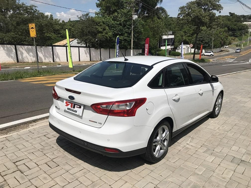 Focus 2.0 Flex Automatico 2015 Troco E Financio