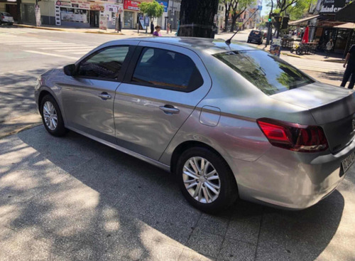Peugeot 301 1.6 Allure