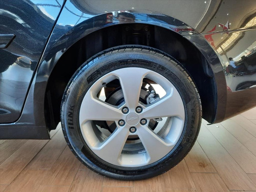 Imagem 13 de 14 de Cruze 1.8 Lt 16v Flex 4p Automático