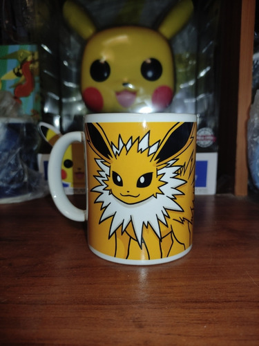 Imagen 2 de 2 de Taza Pokémon Jolteon Nueva