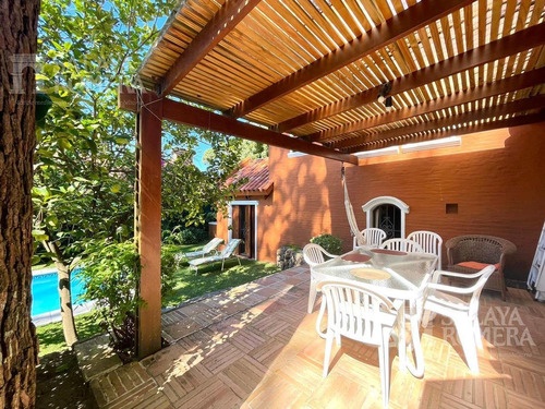 Imagen 3 de 11 de Venta Casa - 3 Dormitorios Servicio Pileta Y Parrillero - Playa Mansa - Ref:4302563