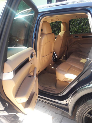 Porsche Cayenne 2011 Completa