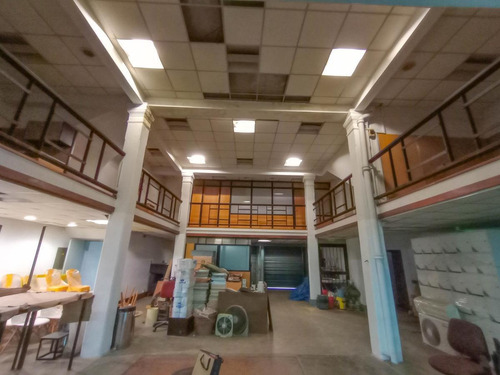 Imagen 7 de 30 de Edificio En Block De 1877 M2 Con Atención Al Público Y Depósito En Alquiler Sin Expensas