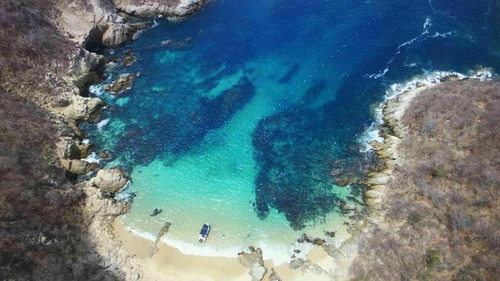 Terreno Frente Al Mar, 57 Metros De Playa, Uso De Suelo: Res