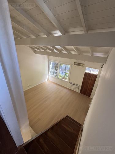 Impecable Casa En Venta A Estrenar , Reciclada A Nuevo, En Excelente Zona Acassuso.