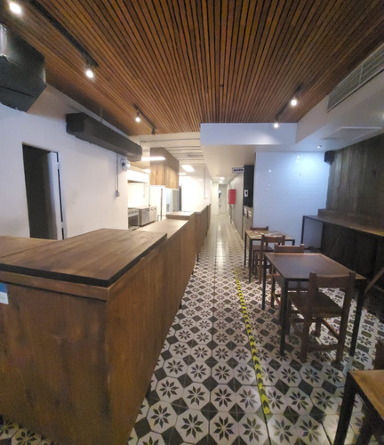 Oportunidad Arriendo De Local Comercial En Pleno Providencia