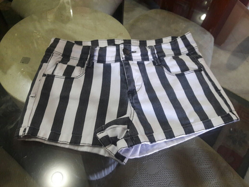 Short A Rayas Forever  21