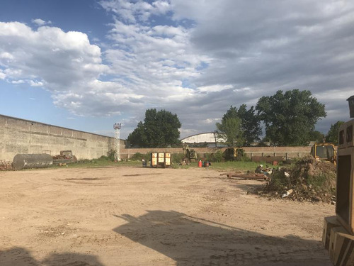 Gran Fraccion En Zona Industrial Frente Al Canal San Fernando, Apta Diversos Usos, Venta