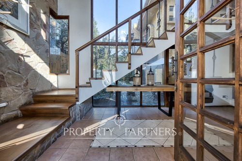 Hermosa, Amplia Y En Condominio. Casa En Venta Cer...