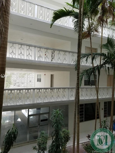 Imagem 13 de 20 de Apartamento - Ap00243 - 34723782