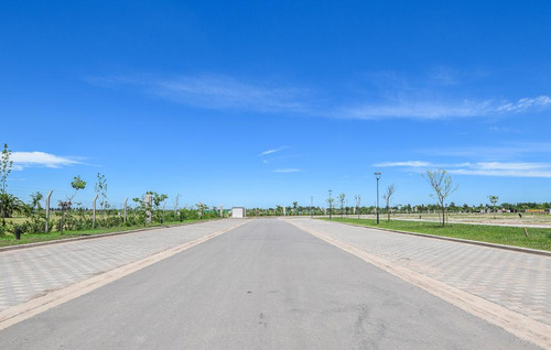 Venta Terreno De 800m2 Con Orientación En El Fondo Norte En Barrio Vida