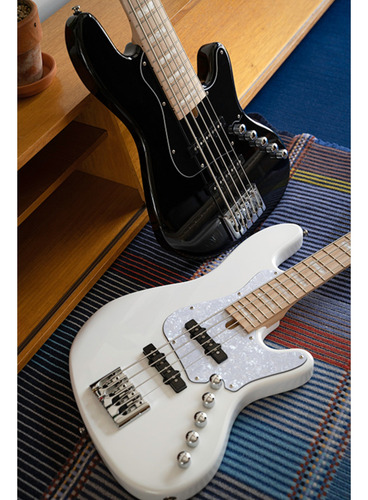 Baixo Ativo 5 Cordas Cort Elrick Njs5 Branco Com Case