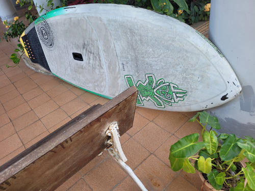 Stand Up Sup Starboard 7.10 Full Carbono Extra Leve Branco (Usado)