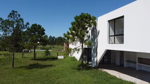 Casa En La Carolina
