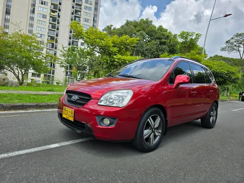 Kia Carens 2.0 Rondo Ex