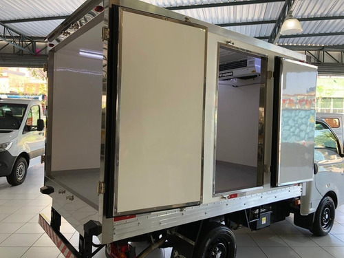 Imagem 11 de 15 de Hyundai Hr 2.5 2022 0km Baú Refrigerado