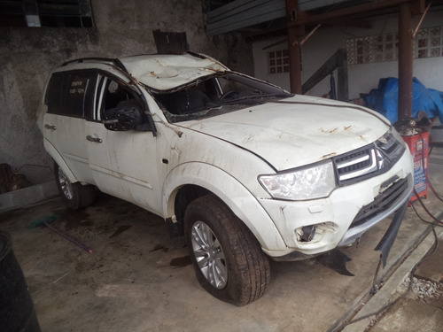 Imagem 1 de 12 de Sucata Pajero Dakar 3.2 Diesel 2013 Para Retirada De Peças