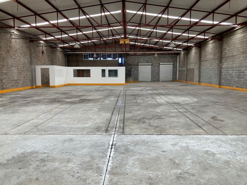 Imagen 2 de 14 de Renta Bodega Con Oficinas, 2 Andenes De Carga Y Descarga, Patio Maniobras