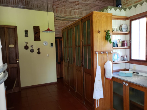 Gran Casco Con Vivienda De 5 Dormitorios 3 Baños, Pileta , 34 Hectareas,