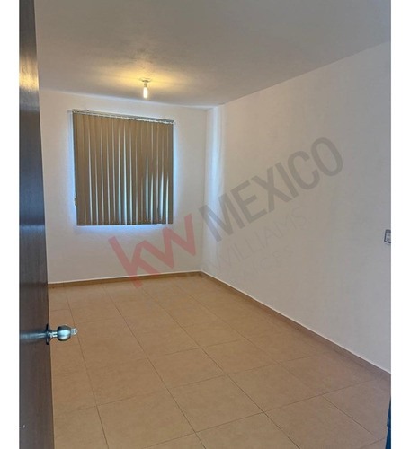 Ubicación Privilegiada En Una Zona Comercial Con Alta Afluencia Vehicular Y Peatonal. ¡ide...