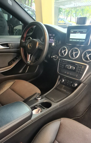 Imagem 3 de 8 de Mercedes-benz Classe A 2015 1.6 Urban Turbo 5p