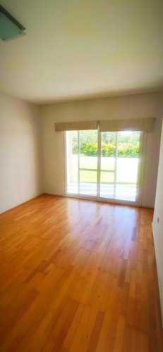 Vendo Casa En Kentucky Club De Campo Oportunidad !!!
