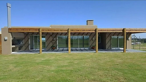 Imagen 1 de 14 de Casa En Venta De 3 Dormitorios Con Renta En Barrio Privado