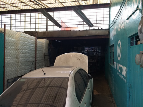 Local Comercial Con Bodega En Reyes Iztacala