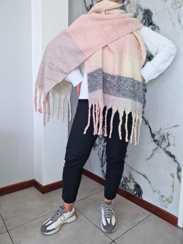 Bufanda De Lana Importada Frizada. Marrón,azul, Negro, Rosa, Liso