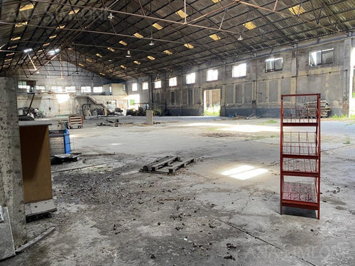 Imagen 10 de 12 de Nave Industrial En Mataderos