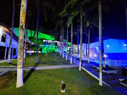 Casa Com Piscina Semi Olímpica Aquecida, (mansão),sauna, Spa Hidromassagem Para 9 Pessoas ,8 Quartos, 1516 Metros, Salão De Festas, Salão De Jogos Completo, Churrasqueira Completa, Alarme Cameras