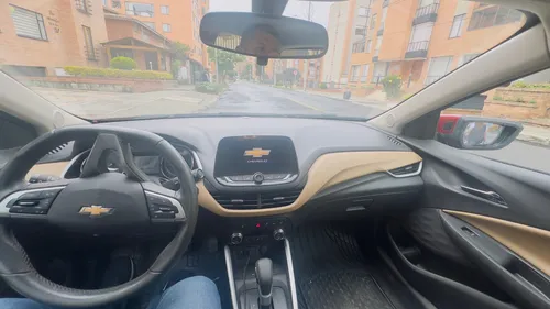 Chevrolet Onix 1.0T Premier Hatch At