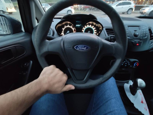 Imagem 8 de 9 de Ford Fiesta 1.5 8v Completo