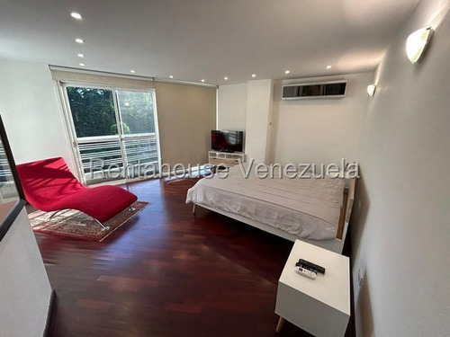 Agp Penthouse En Venta En Altamira, Remodelado, Vista Panorámica 25-22861 Ys