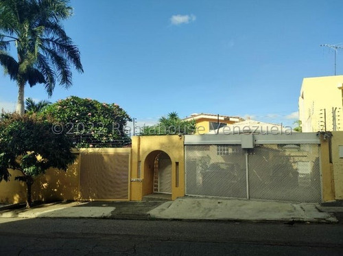 Se Vende Casa En Altamira Mls #23-2259