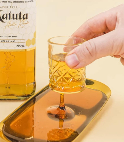 Cachaça Matuta Mel E Limão 300 Ml Abelha Rainha Pequena Mini