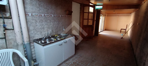 Casa En Venta De 3 Dorm. 2 Baños En Maipú
