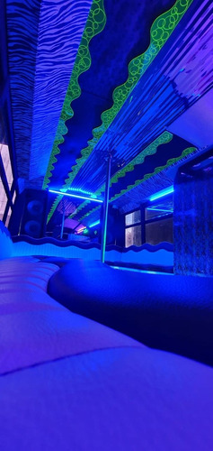 Antrobus Partybus Fiestabus Turibus 60 Personas Limusina
