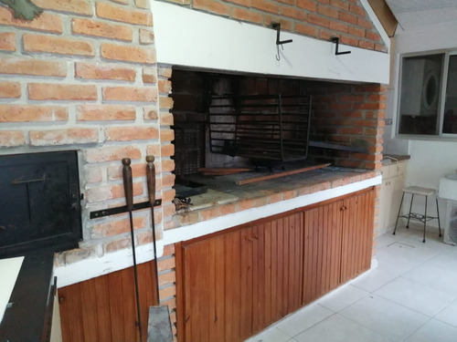 Imagen 3 de 30 de Casa 4 Dorm. Venta Malvin Barbacoa Cerrada Fondo