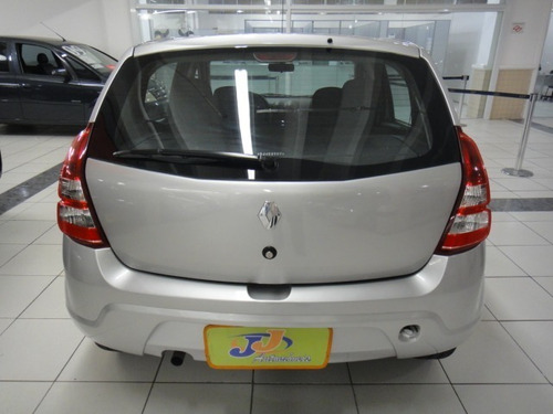 Renault Sandero 1.0 16v Expression Hi-flex Completo Prata 12
