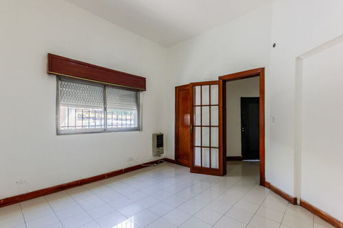 Venta 2 Ph Independientes En Lote Propio. Pompeya.